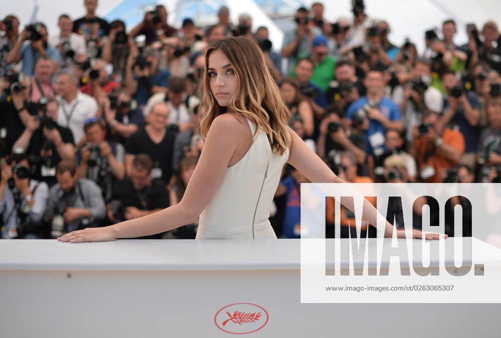 Cannes Hands Of Stone Photocall 1 Ana De Armas attending the Hands Of Stone photocall at the Palais Des Festivals in Cannes, France on May 16, 2016, as part of the 69th Cannes Film Festival. Photo by Lionel Hahn ABACAPRESS.COM Cannes France