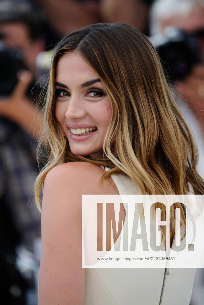 Cannes Hands of Stone Photocall 02 Ana De Armas attending the Hands of Stone Photocall at the Palais Des Festivals in Cannes, France on May 16, 2016, as part of the 69th Cannes Film Festival. Photo by Aurore Marechal ABACAPRESS.COM Cannes France
