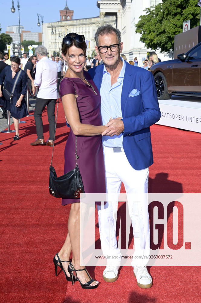 Gerit Kling with husband Wolfram Becker at the BMW X Staatsoper Unter den Linden event at the event Staatsoper für alle with Don Carlo as a live broadcast on the Bebelplatz Berlin, 08 07 2023 Foto:xF.xFuturexImage