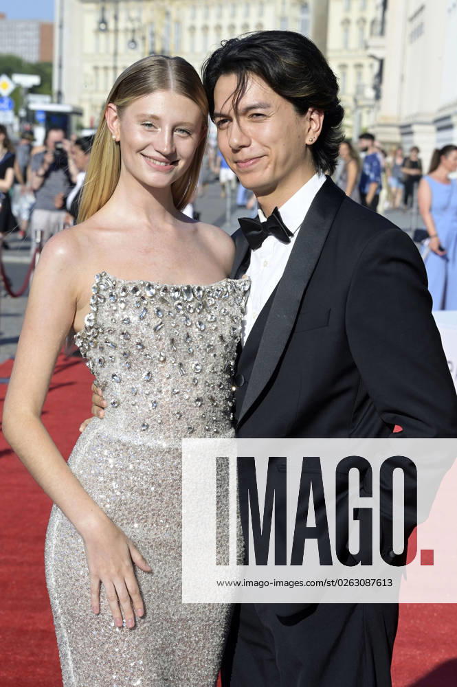 Trixie Giese with husband Samy Neo at the BMW X Staatsoper Unter den Linden event at the event Staatsoper für alle with Don Carlo as live broadcast on Bebelplatz Berlin, 08 07 2023 Foto:xF.xFuturexImage