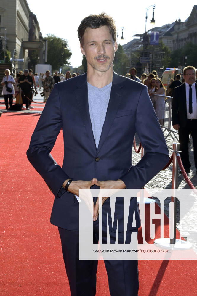 Florian David Fitz at the BMW X Staatsoper Unter den Linden event at the event Staatsoper für alle with Don Carlo as a live broadcast on the Bebelplatz Berlin, 08 07 2023 Foto:xF.xFuturexImage