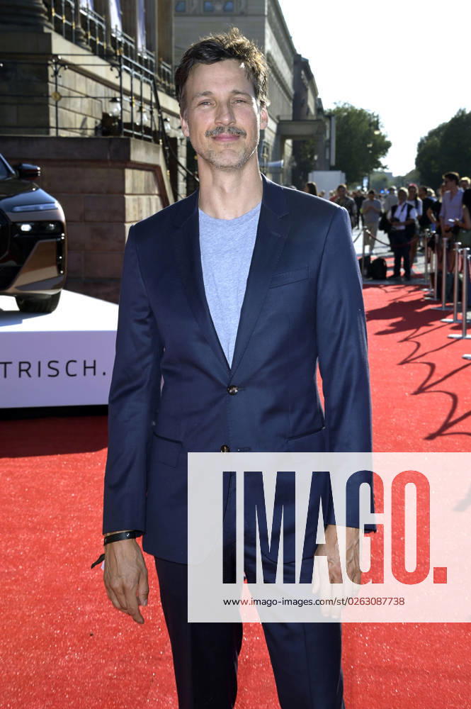 Florian David Fitz at the BMW X Staatsoper Unter den Linden event at the event Staatsoper für alle with Don Carlo as a live broadcast on the Bebelplatz Berlin, 08 07 2023 Foto:xF.xFuturexImage
