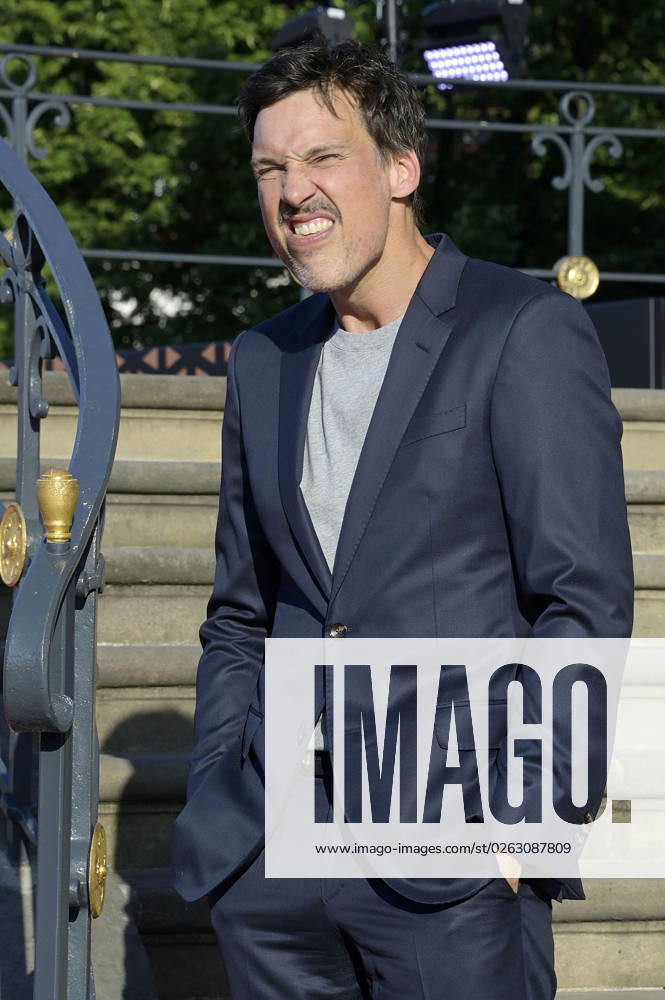 Florian David Fitz at the BMW X Staatsoper Unter den Linden event at the event Staatsoper für alle with Don Carlo as a live broadcast on the Bebelplatz Berlin, 08 07 2023 Foto:xF.xFuturexImage