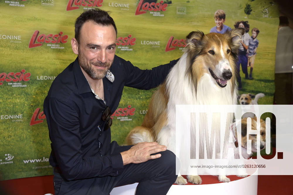 Beniamino Brogi with the movie dogs Lassie and Pippa at the premiere of the movie Lassie A New Adventure at Zoo Palast Berlin, 09 07 2023 Foto:xF.xFuturexImage