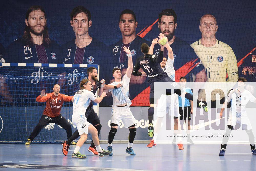 Nikola Karabatic ( PSG ) - Vincent Gerard ( Montpellier ) - Handball Frankreich, Lidl Starligue, Paris Saint Germain PSG vs. Montpellier AHB - 23 11 2016 FedericoPestellini PANORAMIC