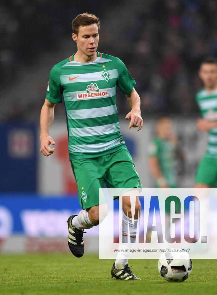 FUSSBALL 1. BUNDESLIGA 12. SPIELTAG SAISON 2016 2017 Hamburger SV - SV Werder Bremen 26.11.2016 Niklas Moisander (SV Werder Bremen)