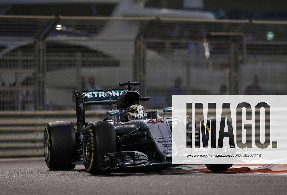 Motorsports: FIA Formula One World Championship WM Weltmeisterschaft 2016, Grand Prix of Abu Dhabi, 44 Lewis Hamilton (GBR, Mercedes AMG Petronas Formula One Team), ZWEIx