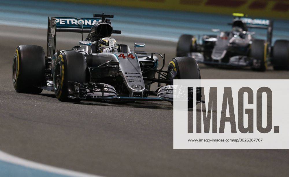 Motorsports: FIA Formula One World Championship WM Weltmeisterschaft 2016, Grand Prix of Abu Dhabi, 44 Lewis Hamilton (GBR, Mercedes AMG Petronas Formula One Team), 6 Nico Rosberg (GER, Mercedes AMG Petronas Formula One Team), ZWEIx