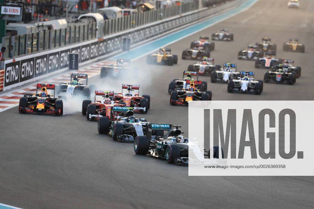 Abu Dhabi, UAE. Formula 1 Grand Prix Abu Dhabi, race day. Mercedes AMG Petronas W07 Hybrid & x2013; Lewis Hamilton leads race start ahead of Rosberg into the first corner xLeannexBoonx ActionPlus11814927