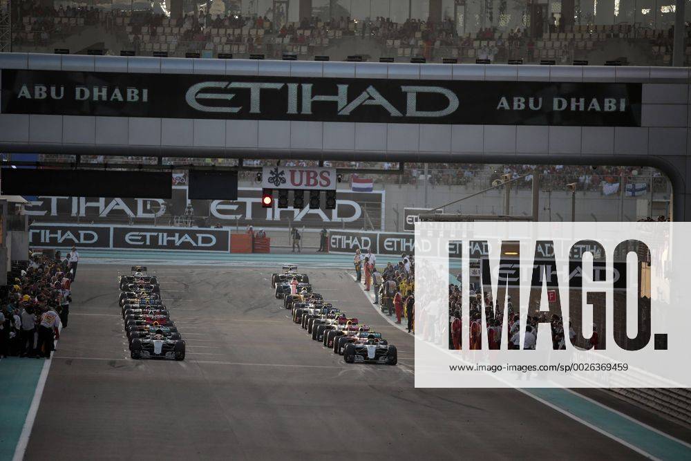 Abu Dhabi Grand Prix, UAE 24 - 27 November 2016 27.11.2016 - Race, Start grid