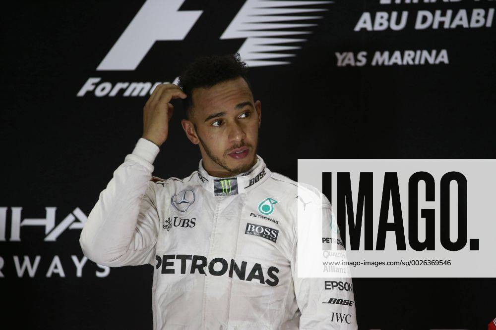 Abu Dhabi Grand Prix, UAE 24 - 27 November 2016 27.11.2016 - Race, Lewis Hamilton (GBR) Mercedes AMG F1 W07 Hybrid race winner