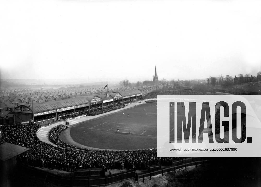 Vollbesetzter Villa Park - Fußball Herren English Football League First Division 1900 1901, One, 1. Englische Liga, Aston Villa Totale Aufnahmedatum geschätzt Birmingham Fußball Herren English Football League First Division 1900 1901, One, 1. Englische Liga, Aston Villa Totale Aufnahmedatum geschätzt Birmingham