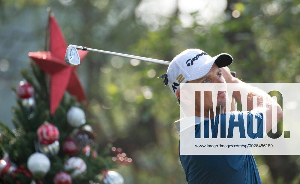 Hong Kong, Hong Kong SAR, China - England s Justin Rose tees off on the 12th Tee.The 12th tee is a charity hole in one hole in add of Operation Santa.Day 1 of the Hong Kong Open Golf at the Hong Kong Golf Club Fanling..© . Day 1 of the Hong Kong Open Golf - ZUMAr144 20161208_zap_r144_003