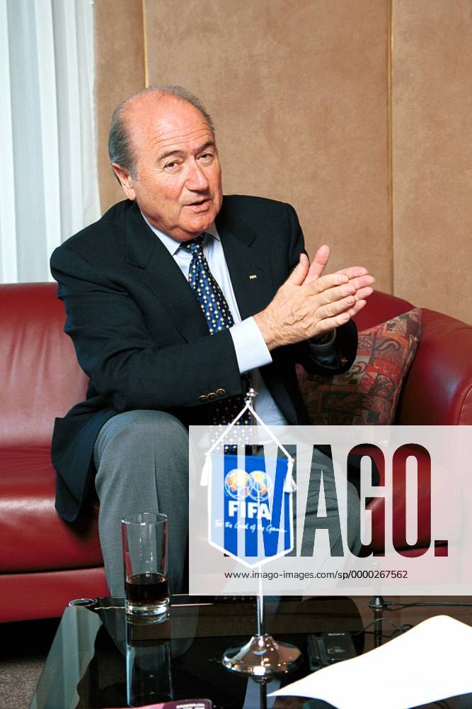 FIFA-Präsident Sepp Blatter (Schweiz) im FIFA-Hauptquartier Fußball Herren FIFA 2000, Verband, Fußballverband, Weltfußballverband, Shooting, Fotoshooting, Fototermin Einzelbild Zürich