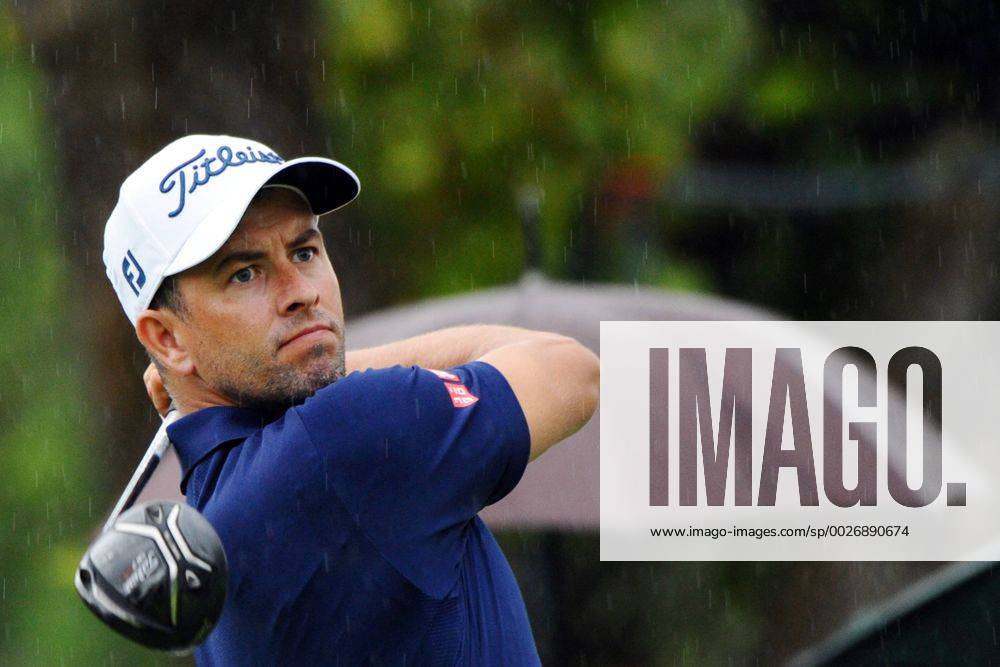 (170120) -- SINGAPORE, Jan. 20, 2017 -- Adam Scott of Australia tees off during the SMBC Singapore Open held at Singapore s Sentosa Golf Club, Jan. 20, 2017. ) (SP)SINGAPORE-GOLF-SMBC SINGAPORE OPEN ThenxChihxWey