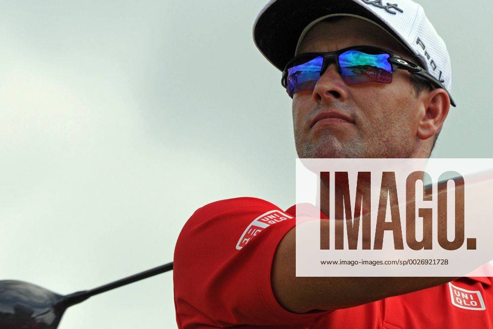 (170122) -- SINGAPORE, Jan. 22, 2017 -- Adam Scott of Australia tees off during the SMBC Singapore Open held at Singapore s Sentosa Golf Club, Jan. 22, 2017. ) (SP)SINGAPORE-GOLF-SMBC SINGAPORE OPEN ThenxChihxWey