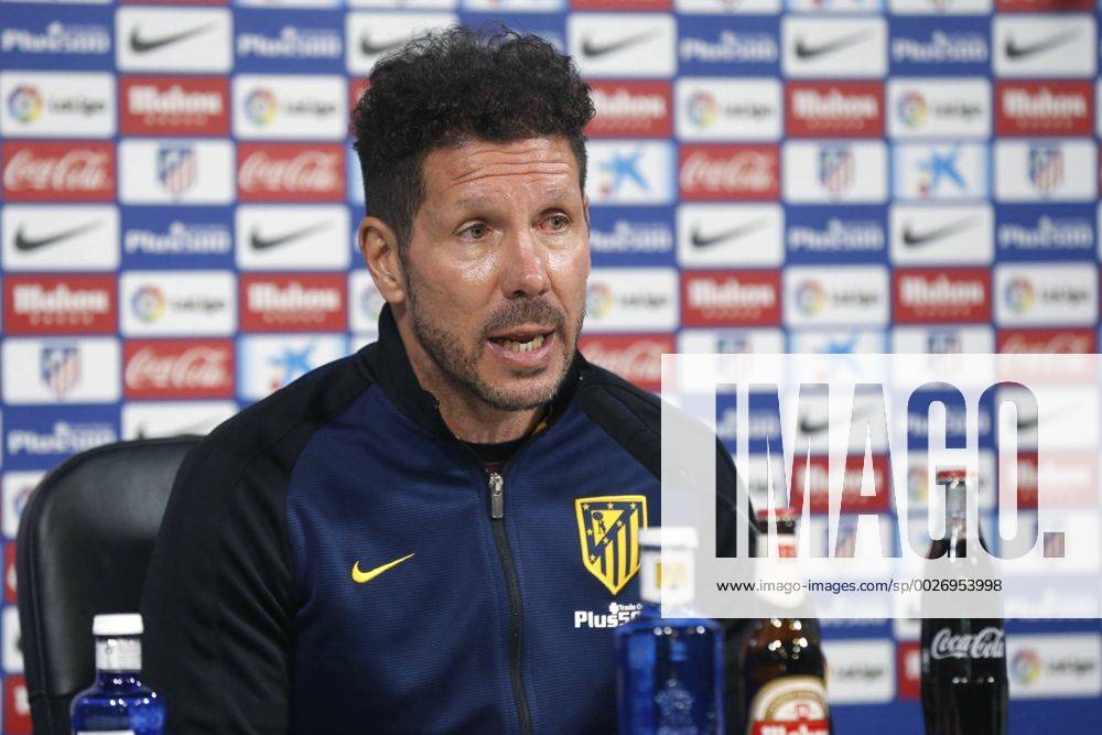 Atletico Madrid s Argentinian head coach Diego Simeone during the press conference PK Pressekonferenz after the training of the team held at Cerro del Espino Sports Complex in Madrid, Spain on 24 January 2017. Atletico Madrid will face UD Eibar in their King s Cup quarter finals second leg match upcoming 25. ATLETICO MADRID S PRESS CONFERENCE !ACHTUNG: NUR REDAKTIONELLE NUTZUNG! 20170124-636208798352763078