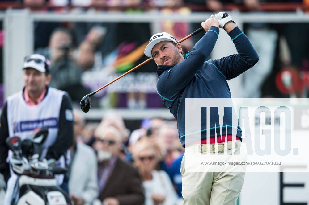 Graeme Mcdowell of Northern Ireland tees off at the first hole during the PGA Golf Herren European Tour Dubai Desert Classic Tournament Day 2 at the Emirates Golf Club, Dubai, UAE on 2 February 2017.