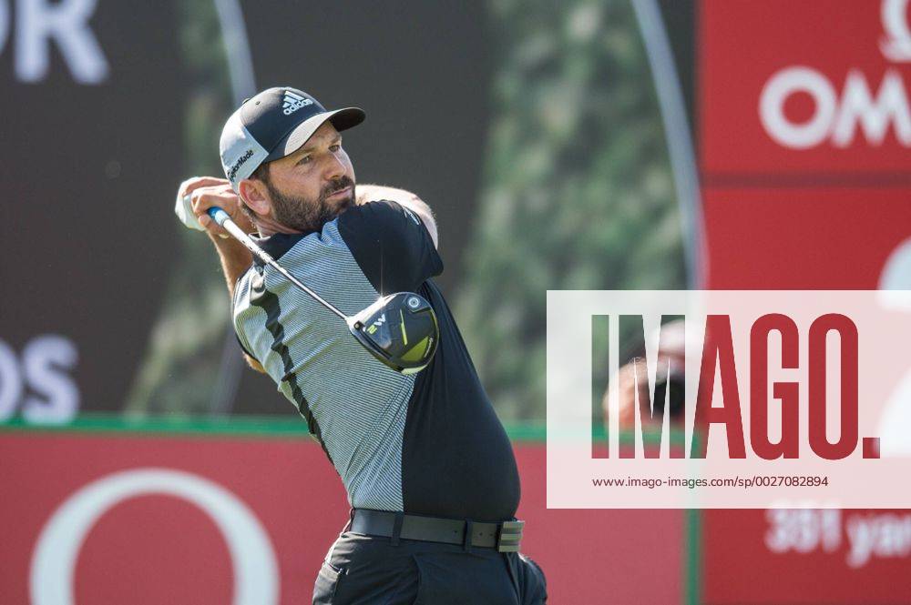 Sergio Garcia of Spain tees off during the PGA Golf Herren European Tour Dubai Desert Classic Tournament Day 3 at the Emirates Golf Club, Dubai, UAE on 4 February 2017.