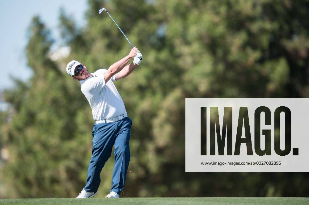 George Coetzee of South Africa in action during the PGA Golf Herren European Tour Dubai Desert Classic Tournament Day 3 at the Emirates Golf Club, Dubai, UAE on 4 February 2017.