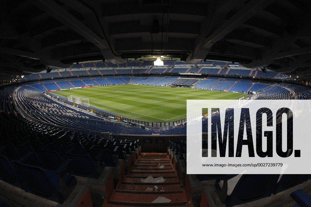 Real Madrid s stadium Santiago Bernabeu after Champions League 2016 2017 Round of 16 1st leg match. February 15,2017. (20170215196)