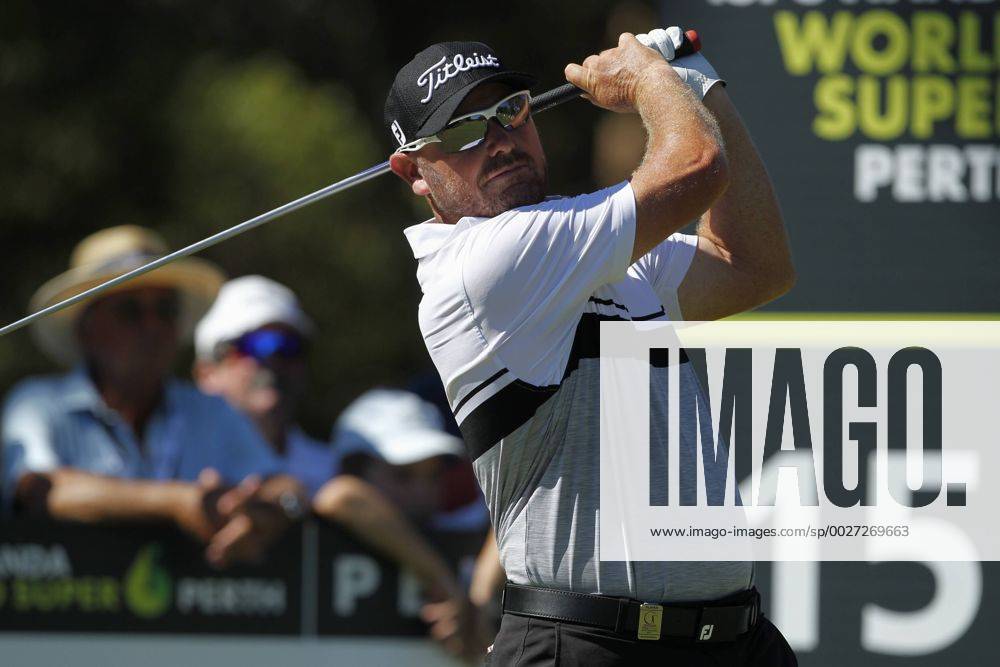 February 18th 2017, Lake Karrinyup Country Club, Perth, Western Australia, Australia; ISPS Handa World Super 6 Perth Golf Tournament Day 3 David Bransdon (AUS) drives from the 15th tee during his round of 72 on day 3 Woodleyx ActionPlus11847399