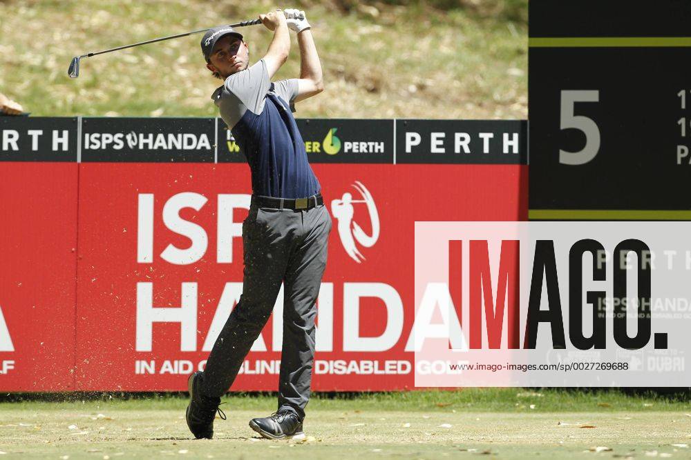 February 18th 2017, Lake Karrinyup Country Club, Perth, Western Australia, Australia; ISPS Handa World Super 6 Perth Golf Tournament Day 3 Austin Connelly (CAN) drives off the par 3 5th during his round on day 3 Woodleyx ActionPlus11847408