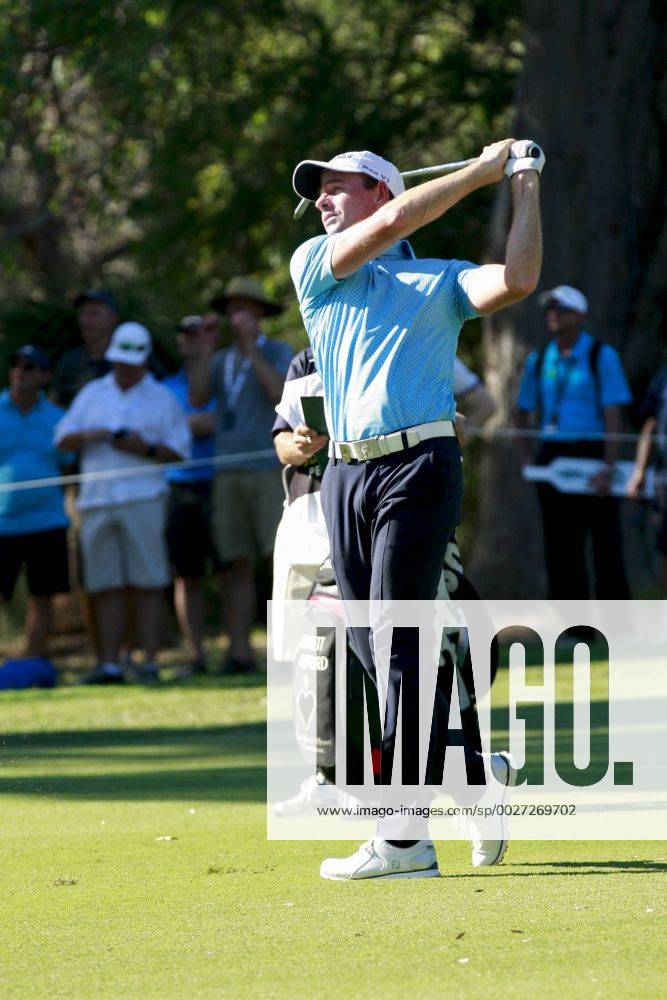 February 18th 2017, Lake Karrinyup Country Club, Perth, Western Australia, Australia; ISPS Handa World Super 6 Perth Golf Tournament Day 3 Brett Rumford (AUS) plays an approach shot on the 18th fairway during his round of 68 on day 3 Woodleyx ActionPlus11847449