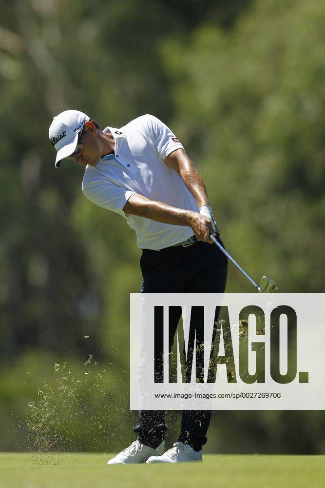 February 18th 2017, Lake Karrinyup Country Club, Perth, Western Australia, Australia; ISPS Handa World Super 6 Perth Golf Tournament Day 3 Jason Scrivener (AUS) plays an approach shot on the 4th fairway during his round on day 3 Woodleyx ActionPlus11847453
