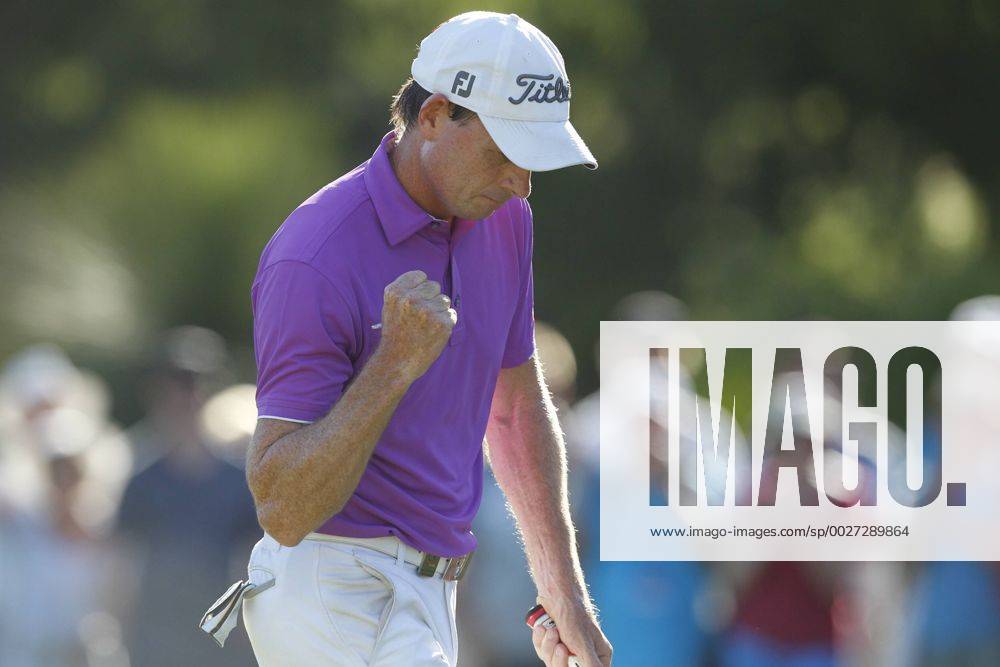 February 19th 2017, Lake Karrinyup Country Club, Perth, Western Australia, Australia; ISPS Handa World Super 6 Perth Golf Tournament Day 4; Brett Rumford (AUS) pumps his fist after taking the lead on the 4th hole during the Final against Phachara Khongwatmai (THA) Woodleyx ActionPlus11848426