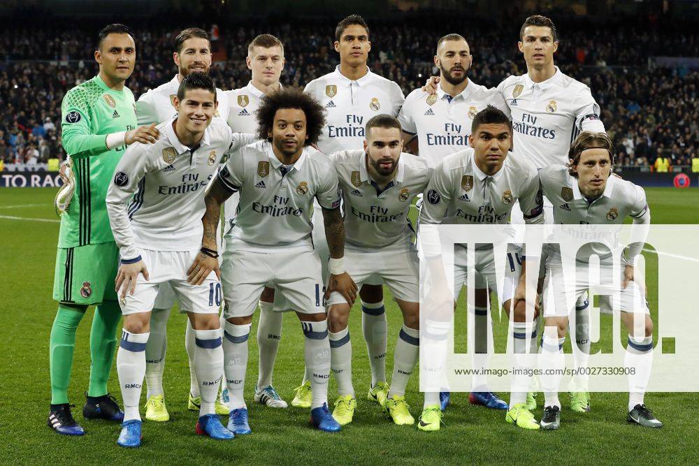 (TL-R) goalkeeper Keylor Navas of Real Madrid, Sergio Ramos of Real Madrid, Toni Kroos of Real Madrid, Raphael Varane of Real Madrid, Karim Benzema of Real Madrid, Cristiano Ronaldo of Real Madrid (Front row L-R) James Rodriguez of Real Madrid, Marcelo of Real Madrid, Daniel Carvajal of Real Madrid, Casemiro of Real Madrid, Luka Modric of Real Madridduring the UEFA Champions League round of 16 match between Real Madrid and SSC Napoli on February 14, 2017 at the Santiago Bernabeu stadium in Madrid, Spain Real Madrid v SSC Napoli UEFA Champions League 2016 2017 IVx 7175501