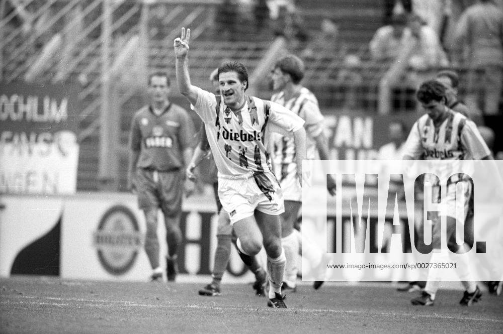 Torschütze Thomas Kastenmaier (Borussia Mönchengladbach) jubelt im Spiel gegen den VfL Bochum