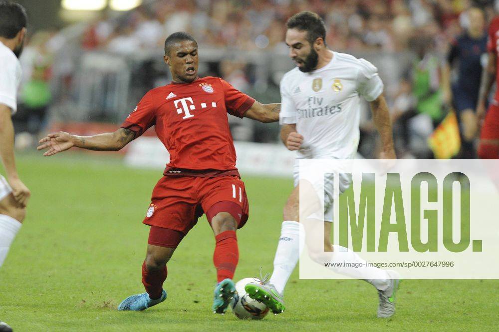 Kracher-Los für den FC Bayern. Der Rekordmeister trifft im Champions-League-Viertelfinale auf Titelverteidiger Real Madrid..Archivfoto:: Douglas COSTA (Bayern Muenchen),Aktion,Zweikampf gegen JESE (Real Madrid). Bayern Muenchen-Real Madrid 1-0. Fussball,Finale Audi Cup 2015 am 05.08.2015.Saison2015 16,2015 2016. Â