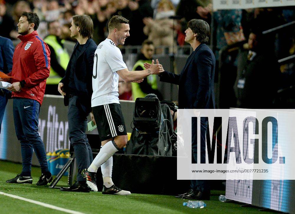 Fussball Freundschaftsspiel, Deutschland - England,, v.l. Lukas Podolski (Deutsche Fussball Nationalmannschaft DFB), Trainer Joachim JOGI Loew (Deutsche Fussball Nationalmannschaft DFB) jubelnd bejubelt jubelt jubeln Dortmund