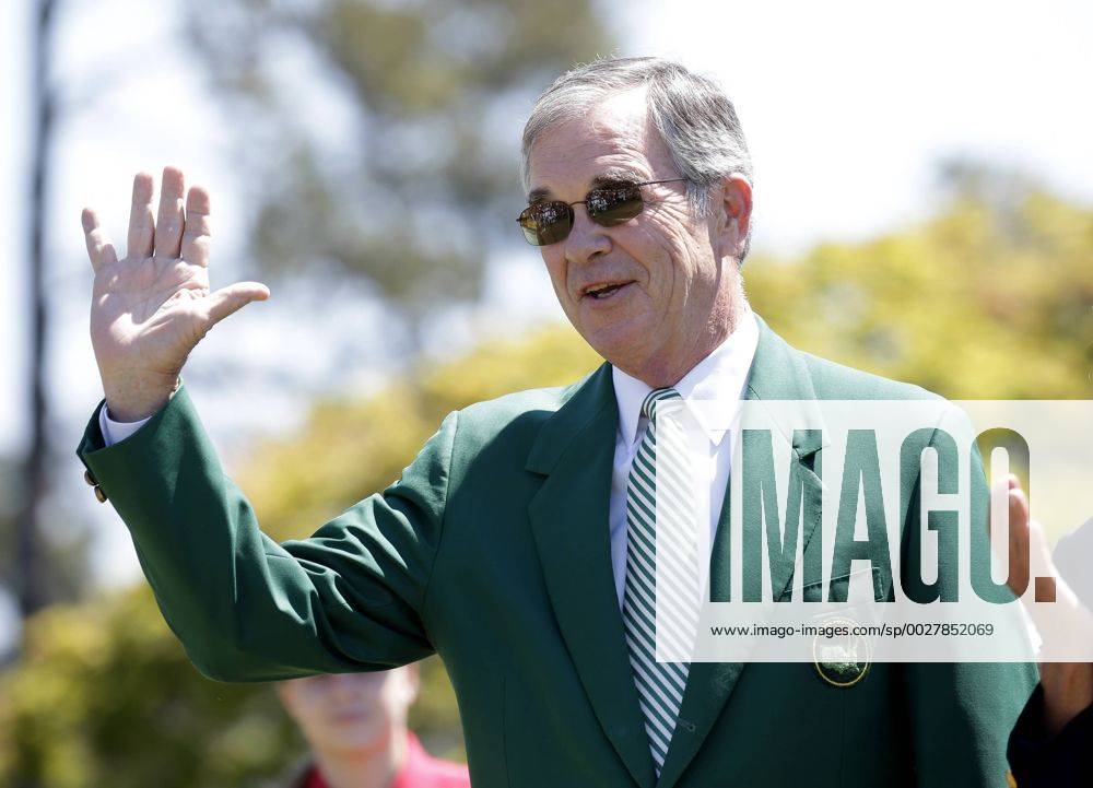Chairman of the Augusta National Golf Club Billy Payne waves before the Drive, Chip & Putt Championship trophy ceremony at the 2017 Masters Tournament at Augusta National Golf Club in Augusta, Georgia on April 2, 2017. AUG20170402112 JOHNxANGELILLO