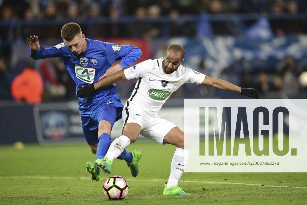 Le Joncour Florian (Avranches) vs LUCAS MOURA (PSG) FOOTBALL : US Avranches MSM (Nat) vs PSG (L1) - 1 4 finale- coupe de France - 05 04 2017 JBAutissier Panoramic