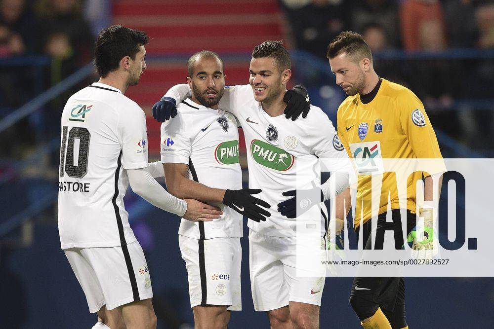 Joie des joueurs du PSG apres le but de LUCAS MOURA (PSG) FOOTBALL : US Avranches MSM (Nat) vs PSG (L1) - 1 4 finale- coupe de France - 05 04 2017 JBAutissier Panoramic
