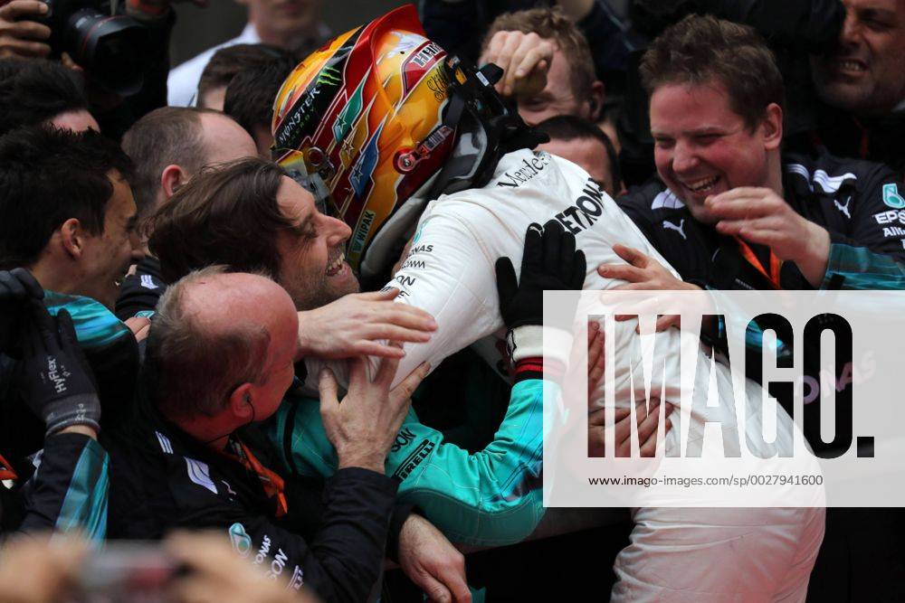 Chinese Grand Prix, Shanghai 06 - 09 April 2017 09.04.2017 - Race, Lewis Hamilton (GBR) Mercedes AMG F1 W08 race winner