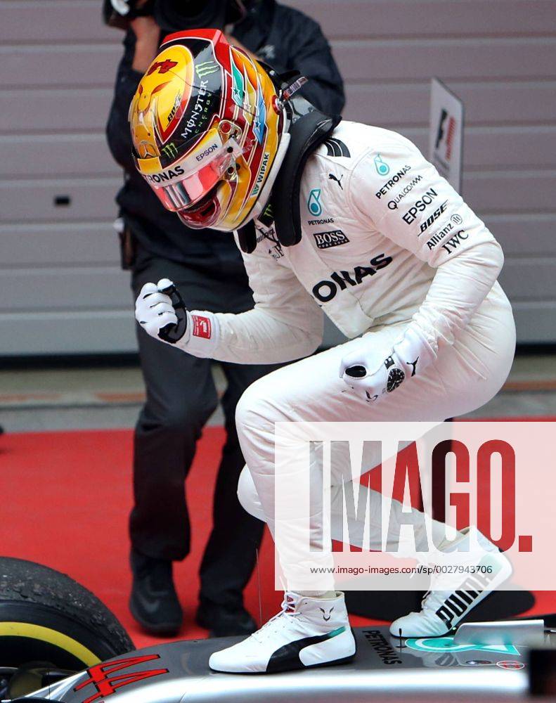 (170409) -- SHANGHAI, April 9, 2017 -- Mercedes driver Lewis Hamilton of Britain celebrates after winning the Formula One Chinese Grand Prix at the Shanghai International Circuit in Shanghai, east China, April 9, 2017. ) (SP)CHINA-SHANGHAI-F1-2017 CHINESE GRAND PRIX(CN) fanxjun