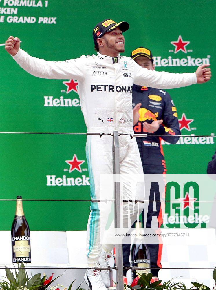 (170409) -- SHANGHAI, April 9, 2017 -- Mercedes driver Lewis Hamilton of Britain celebrates on the podium after winning the Formula One Chinese Grand Prix at the Shanghai International Circuit in Shanghai, east China, April 9, 2017. ) (SP)CHINA-SHANGHAI-F1-2017 CHINESE GRAND PRIX(CN) fanxjun