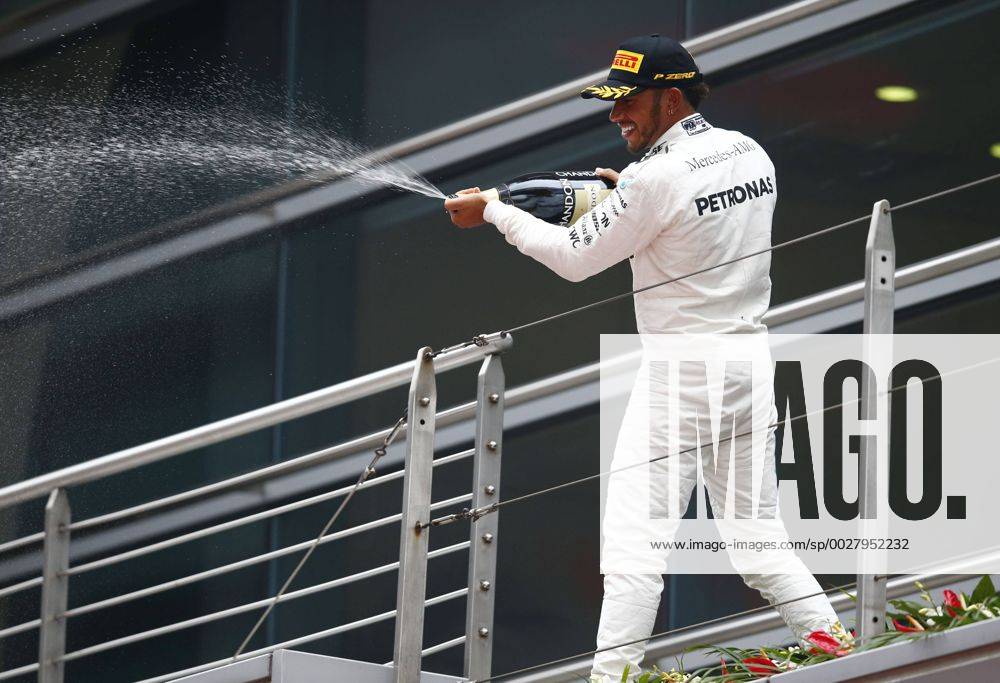 Shanghai: Motorsports: FIA Formula One World Championship WM Weltmeisterschaft 2017 Start 44 Lewis Hamilton (GBR, Mercedes AMG Petronas) winning the race Chinese Formula One Grand Prix Shanghai Circuit on April 08, 2017 in Shanghai, China. (Photo by Hoch Zwei) Shanghai China