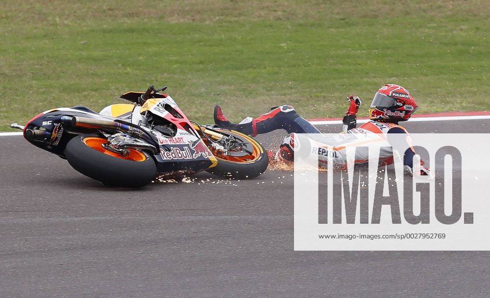 - SPORT Spanish rider Marc Marquez of Honda falls from his motorbike during the Argentina Grand Prix MotGP race at the Termas de Rio Hondo racetrack in the Santiago del Estero province in Argentina, 09 April 2017. ARGENTINA GRAND PRIX !ACHTUNG: NUR REDAKTIONELLE NUTZUNG!
