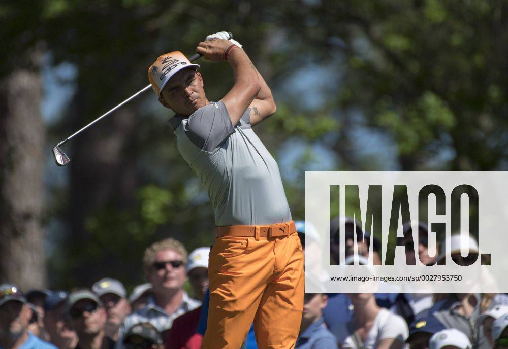 Ricky Fowler hits off the fourth tee box during the fourth round of the 2017 Masters Tournament at Augusta National Golf Club in Augusta, Georgia on April 9, 2017. AUG20170409305 KEVINxDIETSCH