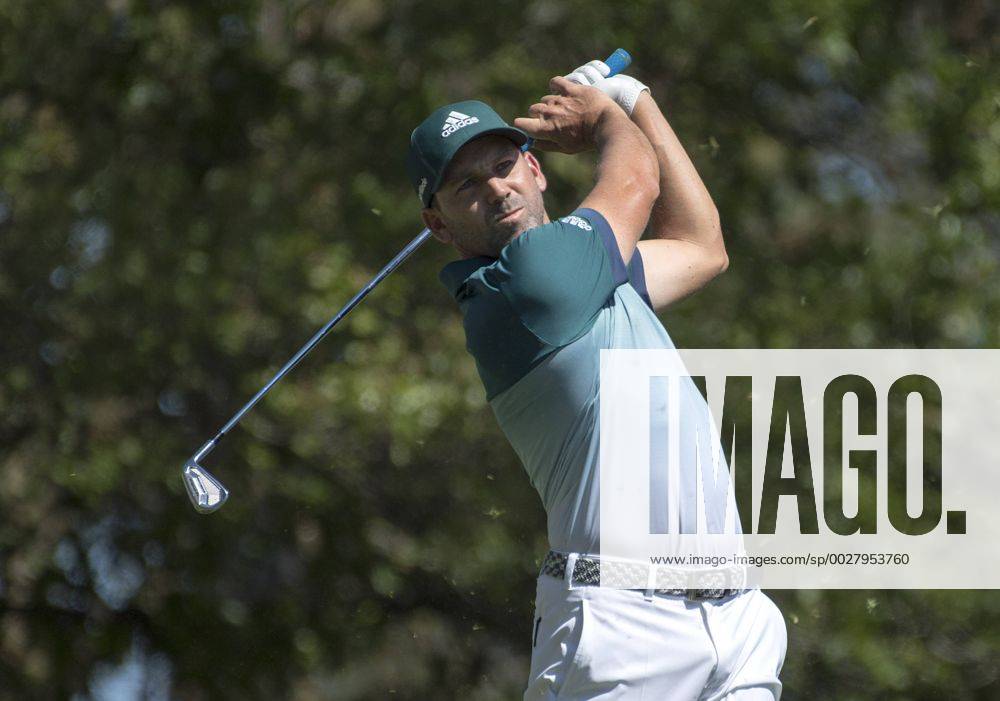 Sergio Garcia hits off the fourth tee box during the fourth round of the 2017 Masters Tournament at Augusta National Golf Club in Augusta, Georgia on April 9, 2017. AUG20170409315 KEVINxDIETSCH