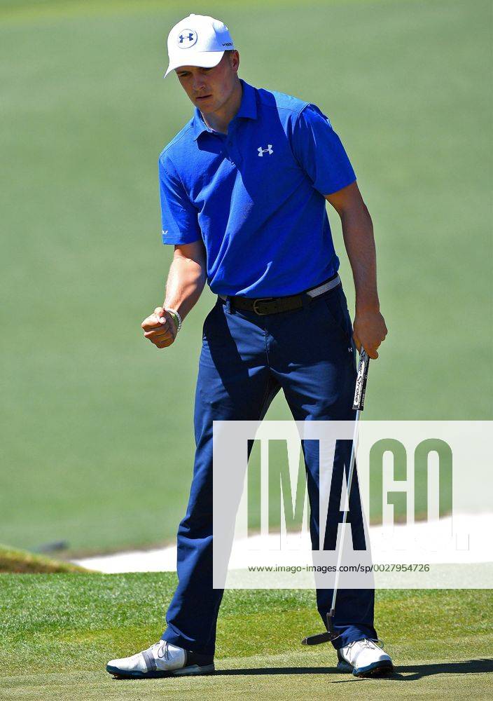 Augusta, GA, USA - Jordan Spieth pumps his fist after making a putt on the second green during the final round of the Masters Tournament on Sunday, April 9, 2017 at Augusta National Golf Club in Augusta, Ga. 2017 Masters Round 4 - ZUMAm67_ 20170409_zaf_m67_029