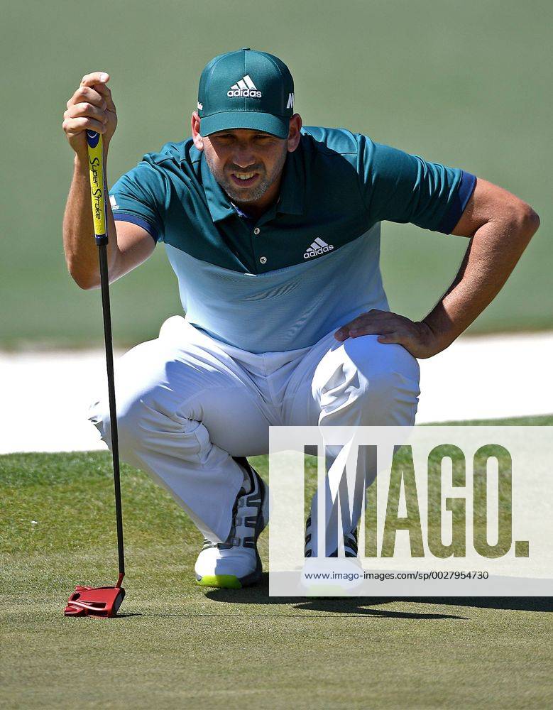 Augusta, GA, USA - Sergio Garcia lines up his putt attempt on the second green during the final round of the Masters Tournament on Sunday, April 9, 2017 at Augusta National Golf Club in Augusta, Ga. 2017 Masters Round 4 - ZUMAm67_ 20170409_zaf_m67_033