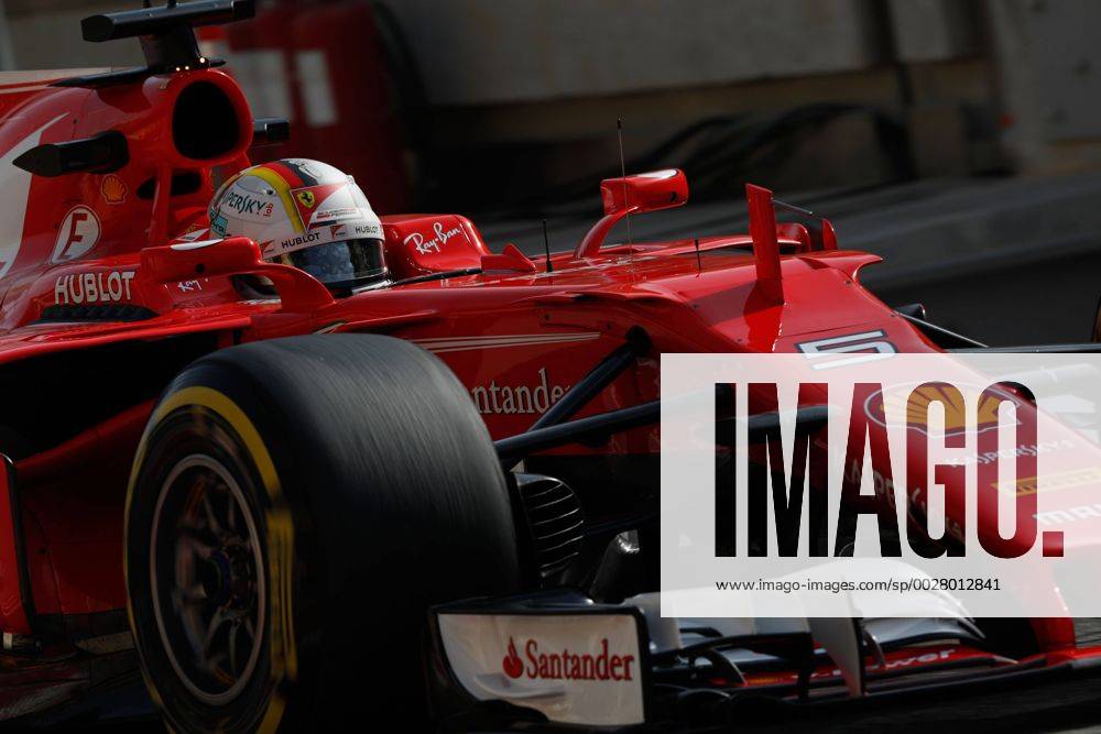 Motorsports: FIA Formula One World Championship WM Weltmeisterschaft 2017, Grand Prix of Bahrain, 5 Sebastian Vettel (GER, Scuderia Ferrari) Sakhir Bahrain ZWEIx