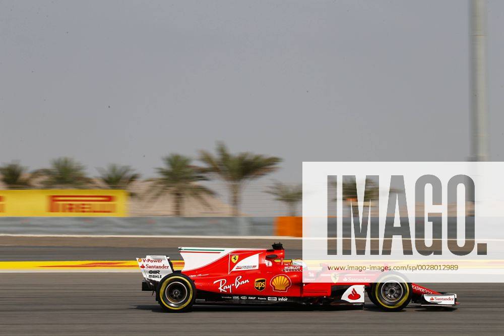 5 Sebastian Vettel (GER, Scuderia Ferrari), Motorsports: FIA Formula One World Championship WM Weltmeisterschaft 2017, Grand Prix of Bahrain, Sakhir Bahrain ZWEIx