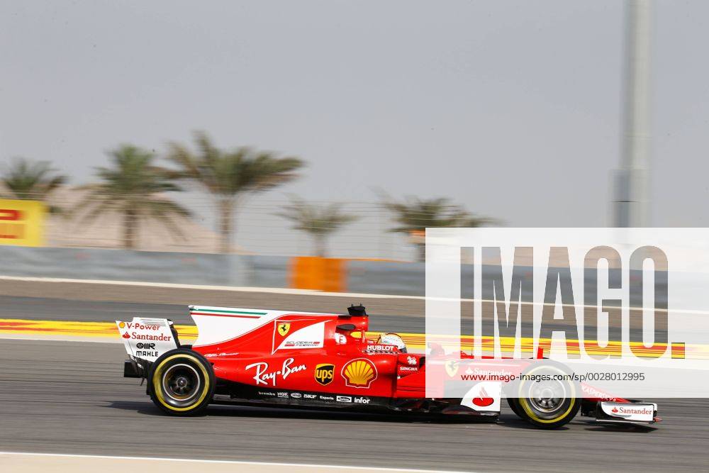 5 Sebastian Vettel (GER, Scuderia Ferrari), Motorsports: FIA Formula One World Championship WM Weltmeisterschaft 2017, Grand Prix of Bahrain, Sakhir Bahrain ZWEIx