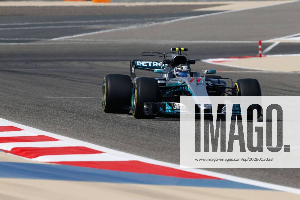 Motorsports: FIA Formula One World Championship WM Weltmeisterschaft 2017, Grand Prix of Bahrain, 77 Valtteri Bottas (FIN, Mercedes AMG Petronas) Sakhir Bahrain ZWEIx